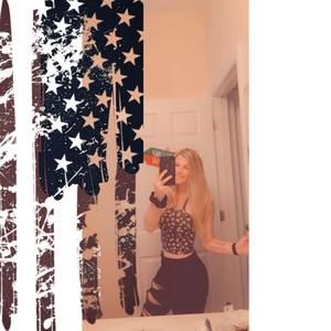 Meet your Posher, Alyson